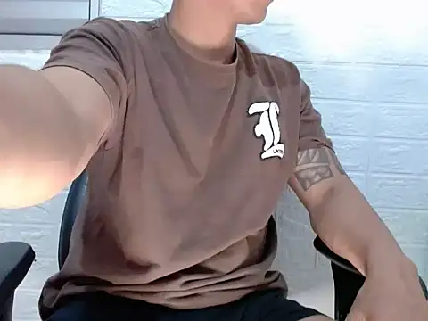 Snapshot of Victorvon9 chatting on January 10, 1:56 am Victorvon9 online show from January 10, 1:56 am