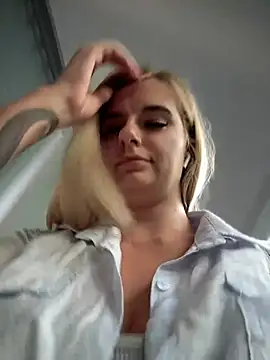 Betsy online show from February 3, 10:03 am