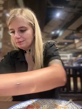 Betsy online show from January 4, 1:42 pm