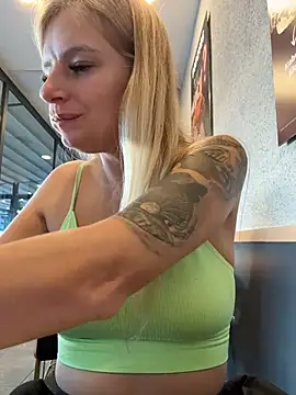 Betsy online show from January 12, 2:24 pm