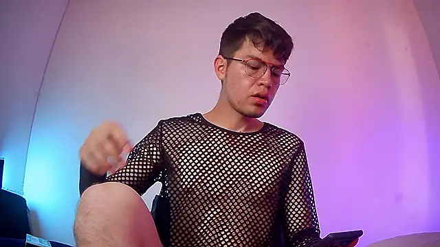 Snapshot of nicolatinboy chatting on February 25, 9:14 pm nicolatinboy online show from February 25, 9:14 pm