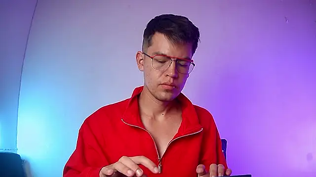 Snapshot of nicolatinboy chatting on March 1, 9:15 pm nicolatinboy online show from March 1, 9:15 pm