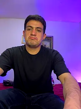 williamsmiiths16 online show from December 5, 3:27 am