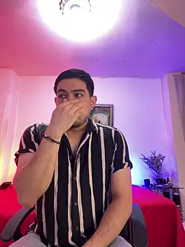 williamsmiiths16 online show from March 23, 12:49 pm