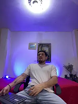 williamsmiiths16 online show from March 12, 11:58 am