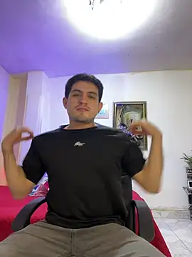 williamsmiiths16 online show from February 27, 2:56 am