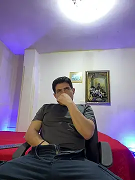 williamsmiiths16 online show from February 4, 1:33 am