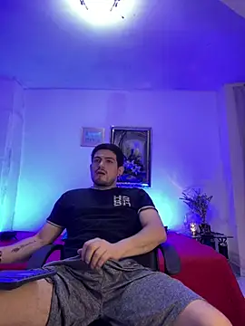 williamsmiiths16 online show from April 10, 11:39 am