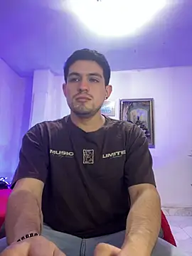 williamsmiiths16 online show from February 19, 2:52 am