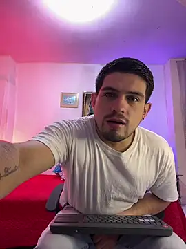 williamsmiiths16 online show from March 25, 11:42 am