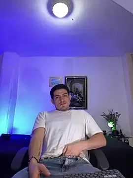 williamsmiiths16 online show from March 28, 11:33 am