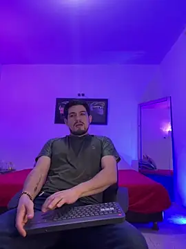 williamsmiiths16 online show from May 28, 11:27 am
