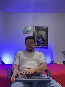 williamsmiiths16 online show from March 10, 12:03 am