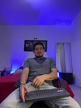 williamsmiiths16 online show from May 25, 9:52 am