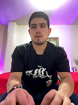 williamsmiiths16 online show from December 22, 4:18 pm