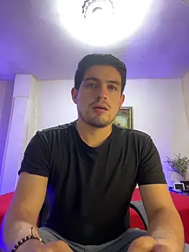 williamsmiiths16 online show from February 7, 3:03 am