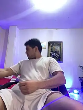 williamsmiiths16 online show from January 18, 3:48 pm