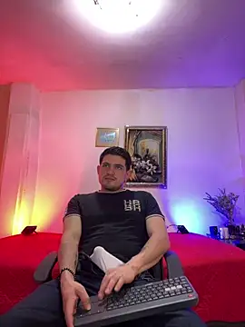 williamsmiiths16 online show from March 22, 8:43 pm