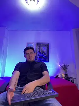 williamsmiiths16 online show from April 13, 11:36 am