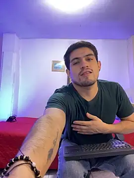 williamsmiiths16 online show from March 3, 2:13 pm