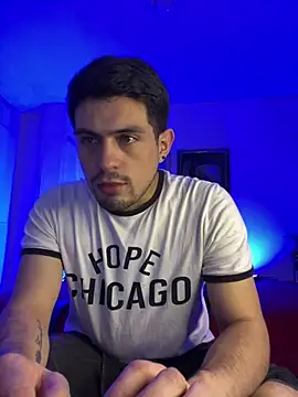 williamsmiiths16 online show from February 21, 3:08 am