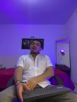 williamsmiiths16 online show from June 4, 11:26 am