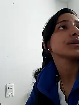 Vera Luna  online show from December 16, 8:02 pm