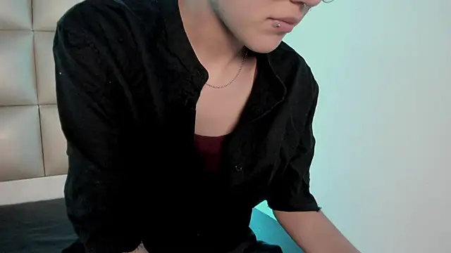 Snapshot of sirio_js chatting on February 23, 3:41 am sirio js online show from February 23, 3:41 am