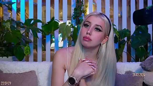 FlowweerGirl online show from February 28, 7:57 pm