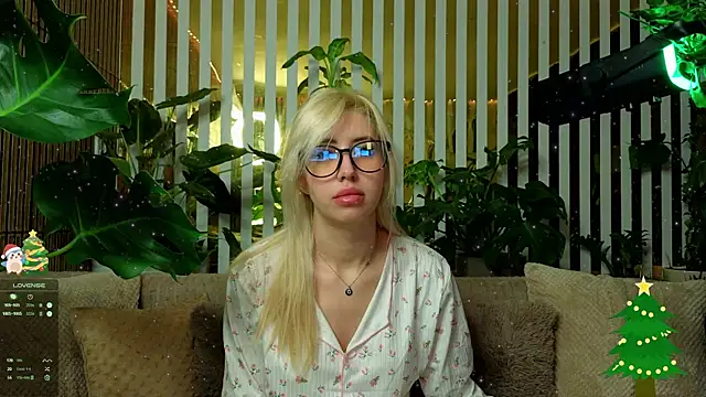 FlowweerGirl online show from January 6, 10:03 pm