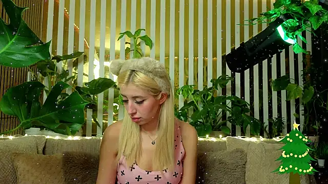 FlowweerGirl online show from January 7, 9:31 pm