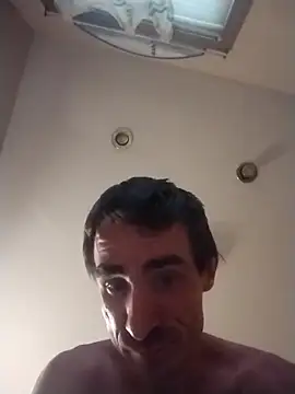 bigjohnson2914 online show from May 24, 6:19 pm