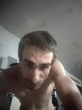 bigjohnson2914 online show from May 28, 9:49 am