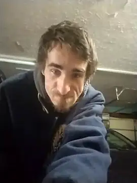 Snapshot of bigjohnson2914 chatting on December 22, 4:29 pm bigjohnson2914 online show from December 22, 4:29 pm