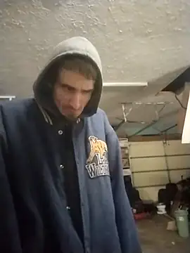 Snapshot of bigjohnson2914 chatting on December 15, 4:02 pm bigjohnson2914 online show from December 15, 4:02 pm