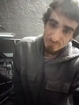 Snapshot of bigjohnson2914 chatting on December 23, 7:29 am bigjohnson2914 online show from December 23, 7:29 am