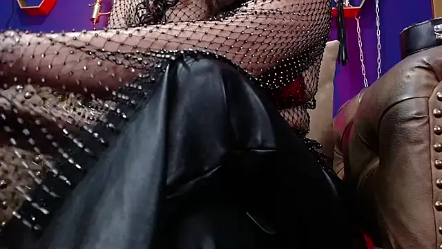 LunaTikka online show from January 13, 1:20 am