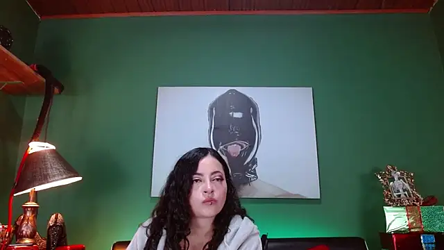 LunaTikka online show from December 20, 1:30 am