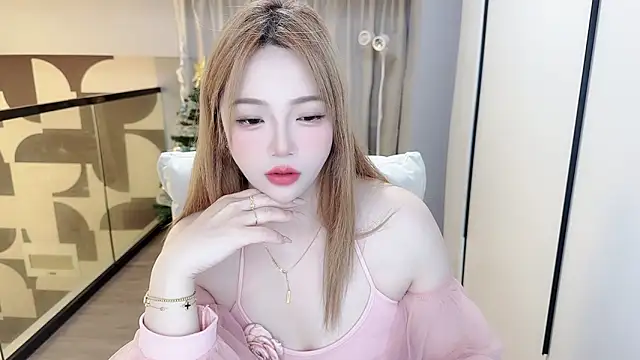 Star-XinX online show from April 13, 4:11 pm