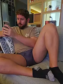 Snapshot of RipMyUnderwear chatting on May 1, 6:24 pm RipMyUnderwear online show from May 1, 6:24 pm