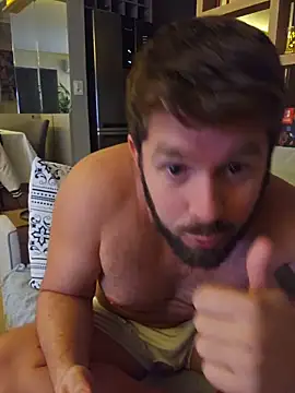 Snapshot of RipMyUnderwear chatting on May 10, 11:06 pm RipMyUnderwear online show from May 10, 11:06 pm