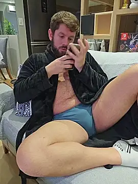 Snapshot of RipMyUnderwear chatting on May 14, 1:46 am RipMyUnderwear online show from May 14, 1:46 am