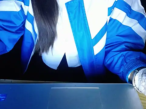 maian love online show from February 21, 7:38 pm