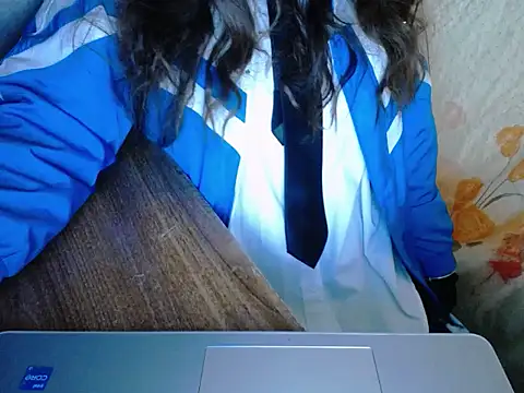 maian love online show from April 15, 7:58 pm