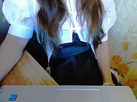 maian love online show from June 15, 6:51 pm