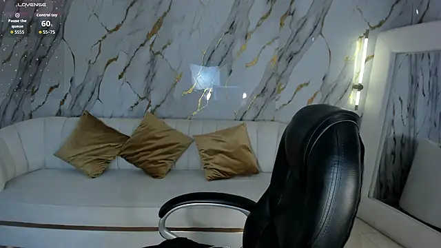 MadisonKane online show from March 8, 11:46 am