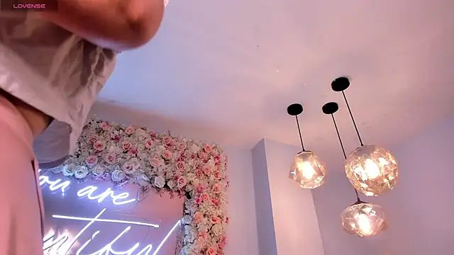 MadisonKane online show from March 15, 11:06 am