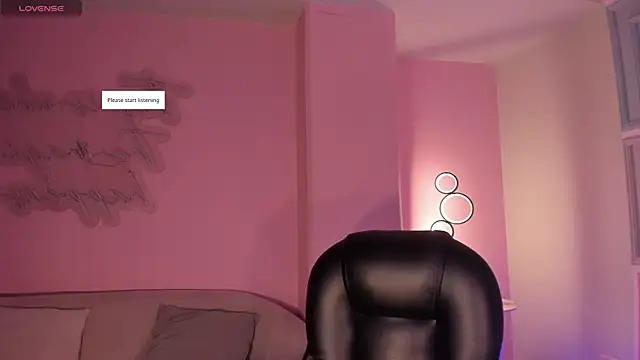 MadisonKane online show from May 18, 11:15 am