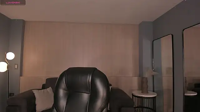 MadisonKane online show from April 13, 11:25 am