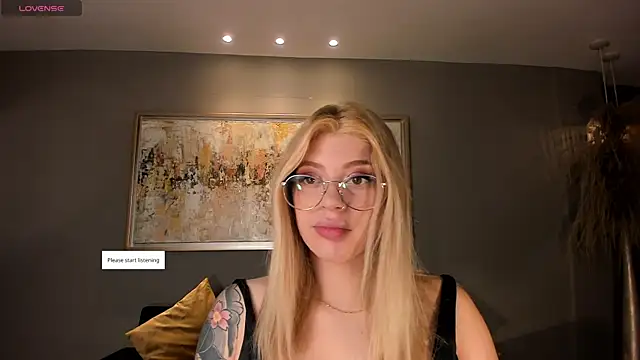 MadisonKane online show from May 15, 11:08 am